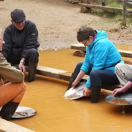 Gold Village Üdülőközpont 2*