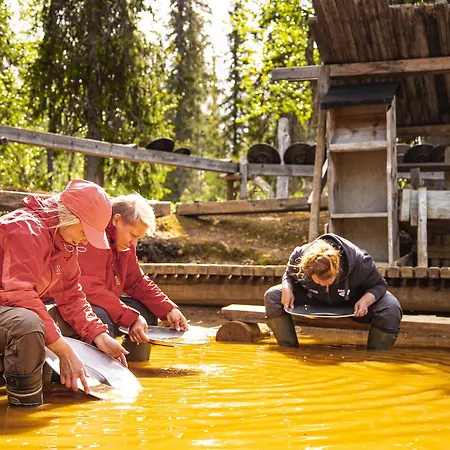 Gold Village