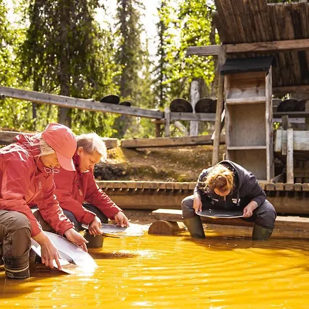 Gold Village